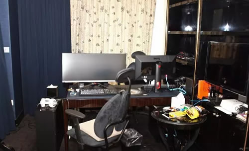 王校长的“宅男”生活