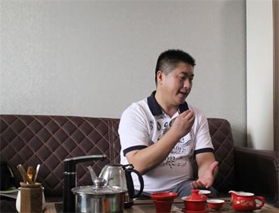 专访丨世纪名典装饰章若鹏：用心把客户服务好，把员工照顾好