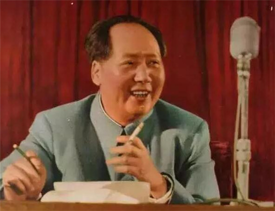 毛主席诞辰123周年 | 用诗词纪念伟人