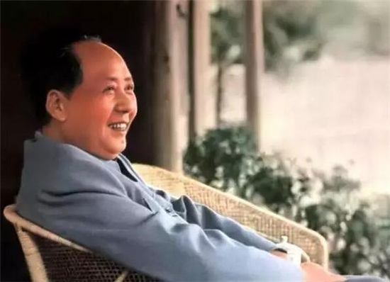 毛主席诞辰123周年 | 用诗词纪念伟人