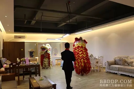 佳鸿饰界常平旗舰店隆重开业，盛况空前