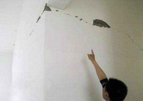 墙面开裂的具体原因与处理方法