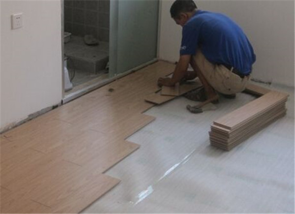 怎么铺设复合地板？如何正确的铺设复合地板？