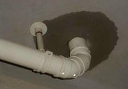 卫生间管道漏水怎么办?卫生间管道漏水维修方法?