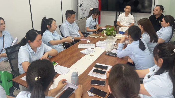 集团要闻｜八块钱网集团董事长曾伟先生莅临重庆公司指导工作！
